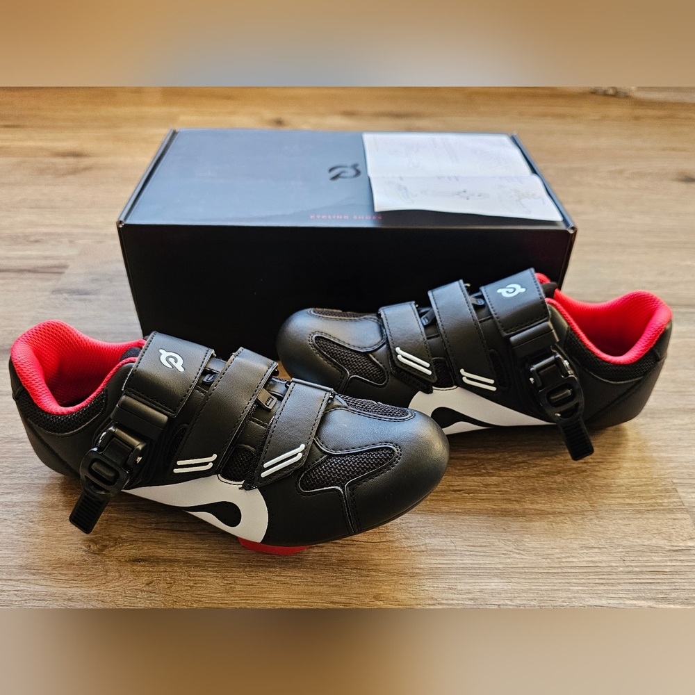 PELOTON CYCLING SHOES, SIZE 38, US 7